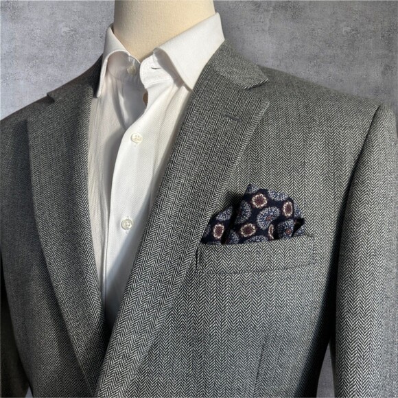 Jos. A. Bank Men's 43R Gray Wool Blazer Sport Coat Two Button Casual Suit Jacket - Picture 3 of 16